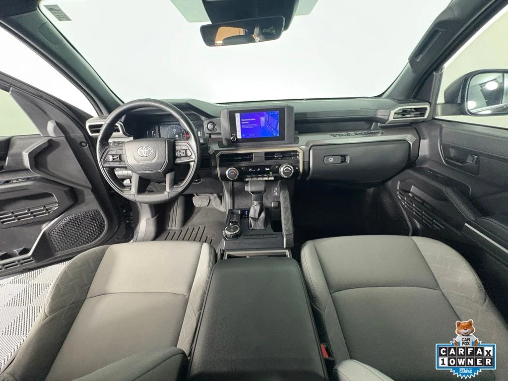 Used 2025  Toyota SR5 image 4