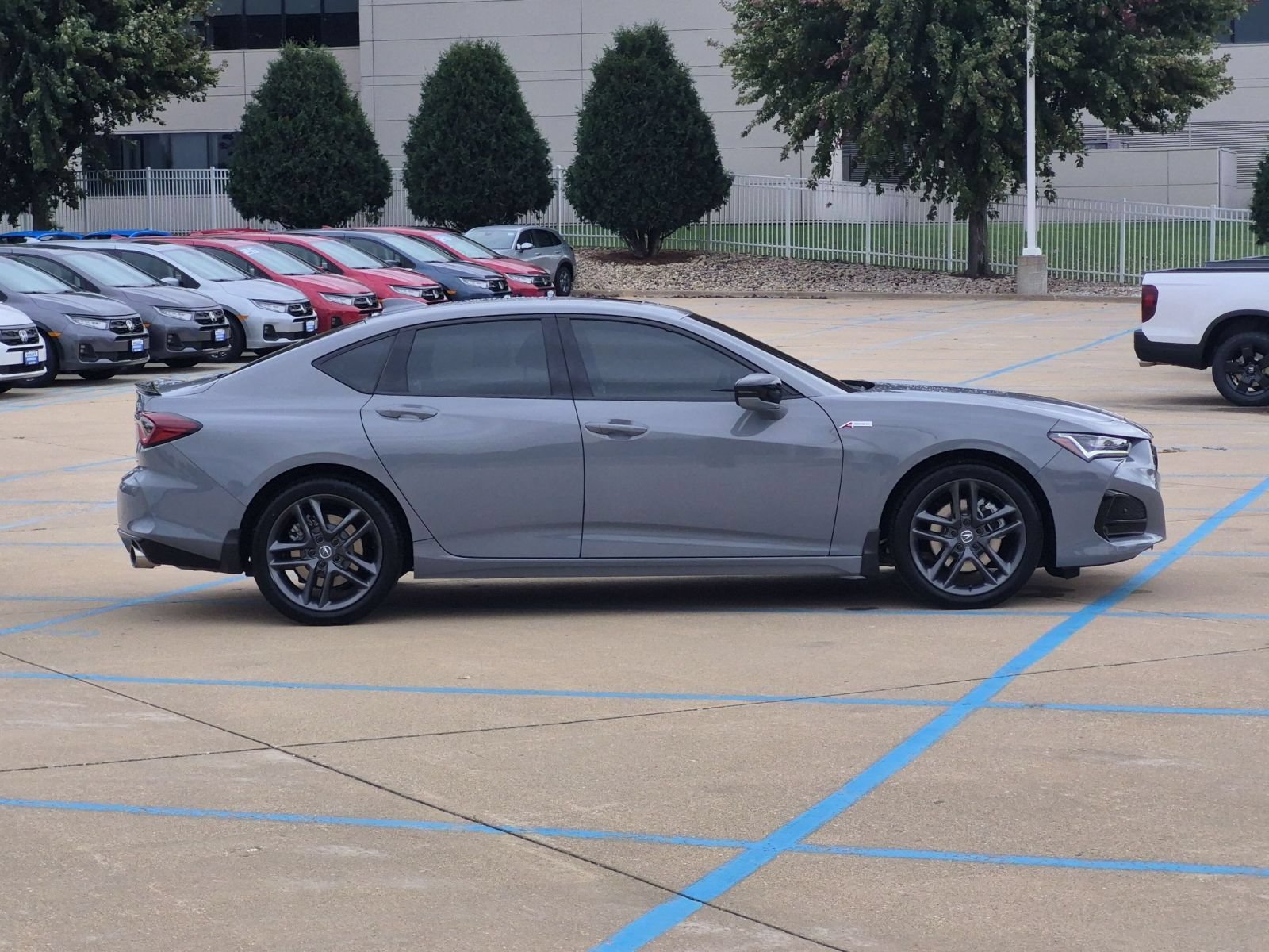 Used 2025 Urban Gray Pearl Acura SH-AWD w/ A-Spec Package image 5