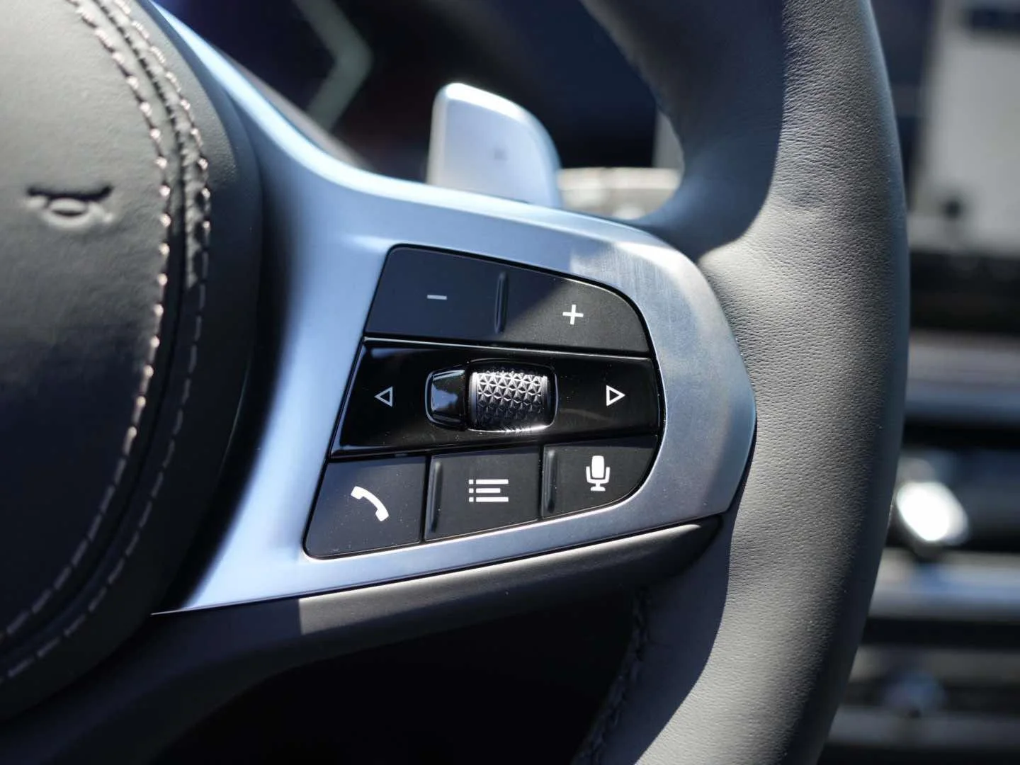 New 2026 Brooklyn Grey Metallic BMW xDrive40i image 19