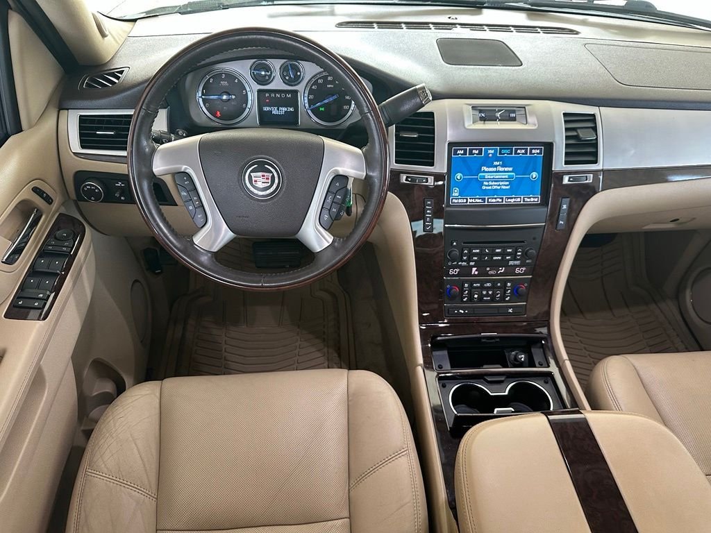 Used 2011 White Cadillac Premium image 12