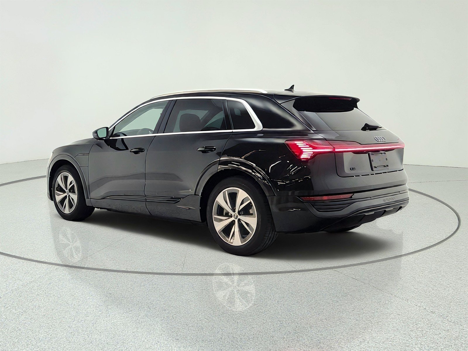 Used 2024 Mythos Black Metallic Audi Premium Plus quattro image 7