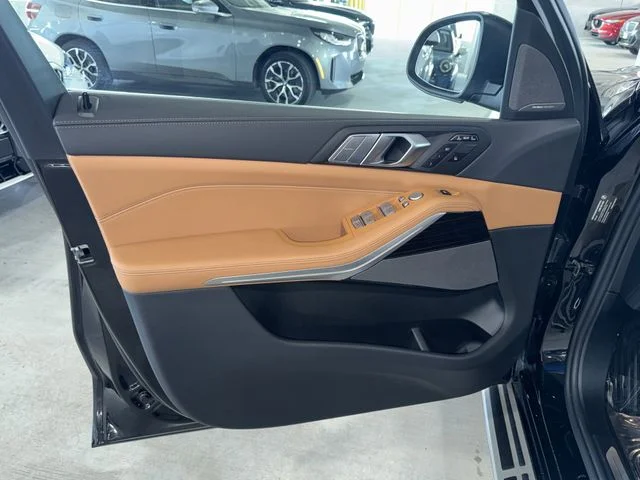 2026 BMW X7 40i - Photo 18