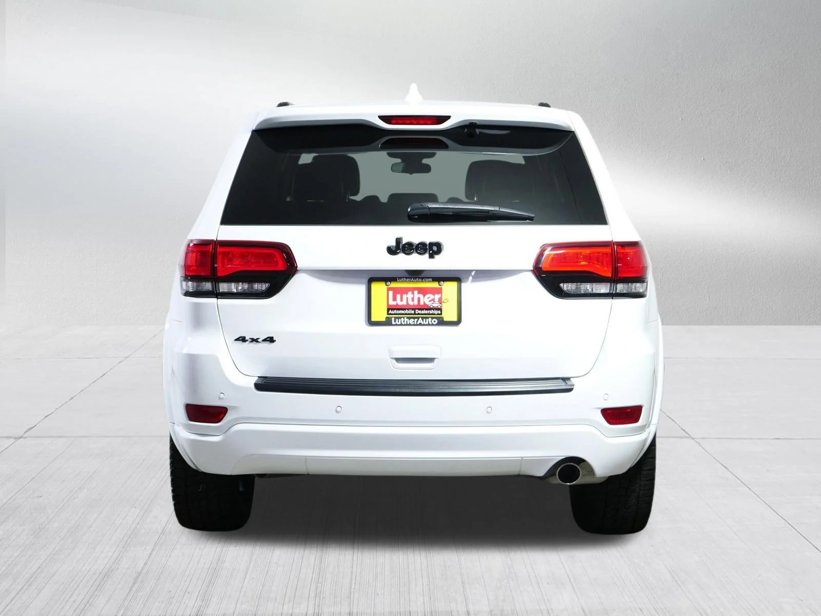 Used 2021 Bright White Clearcoat Jeep Laredo X image 6