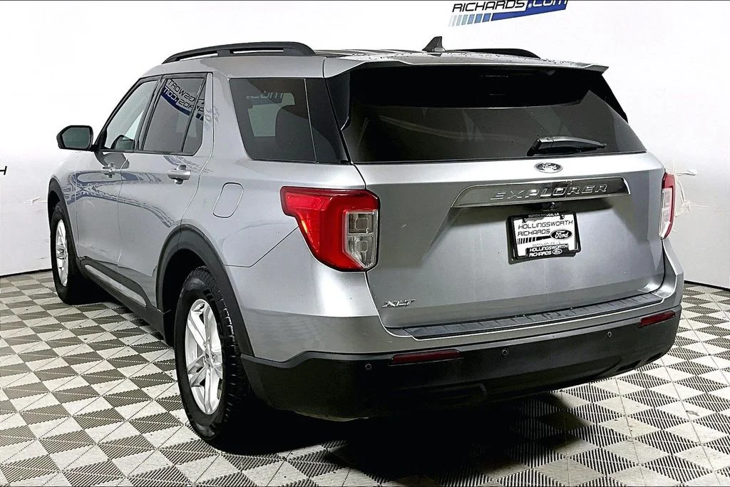 Used 2021 Silver Metallic Ford XLT image 8
