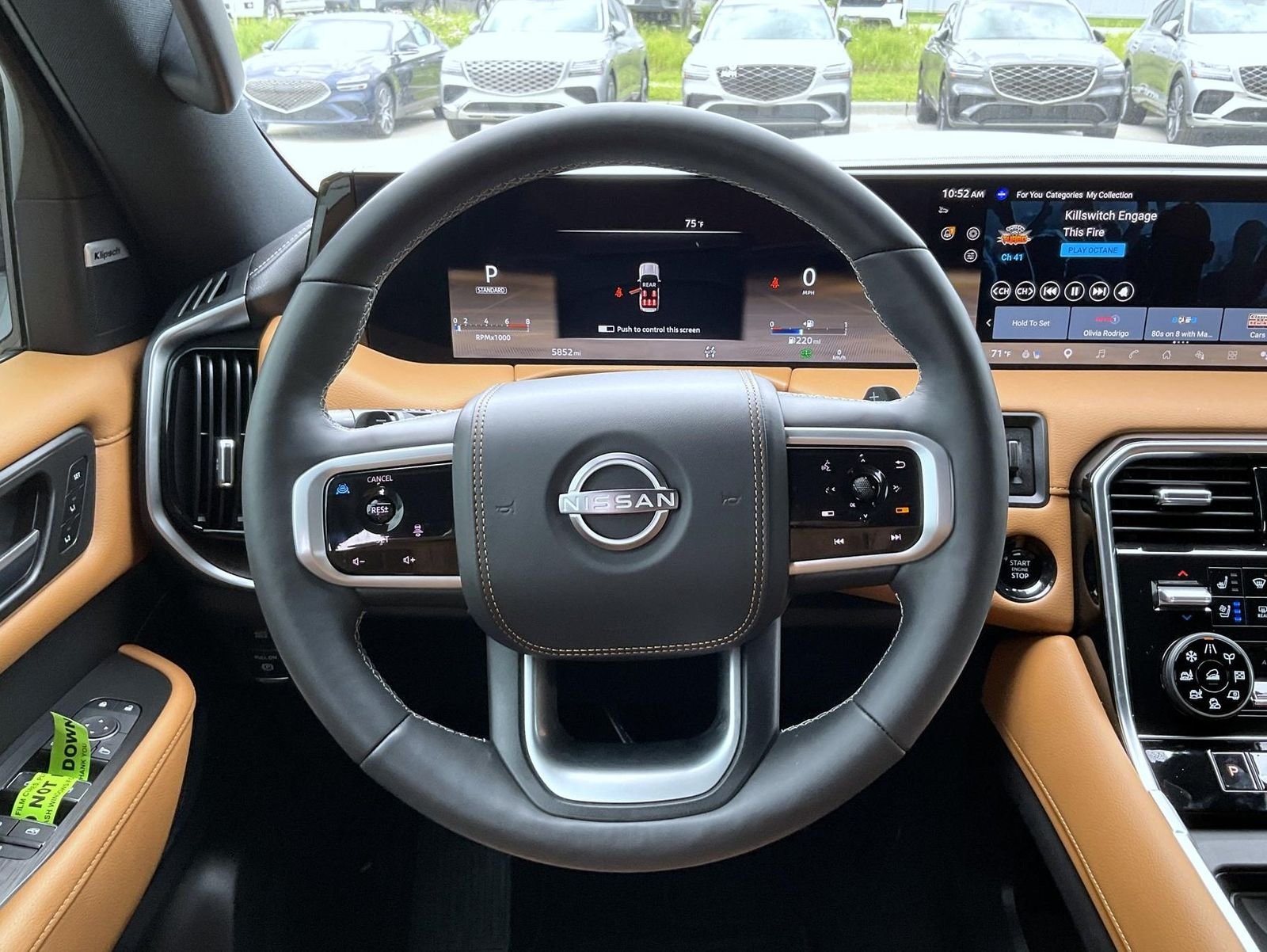 Used 2025 White Nissan Platinum Reserve image 11