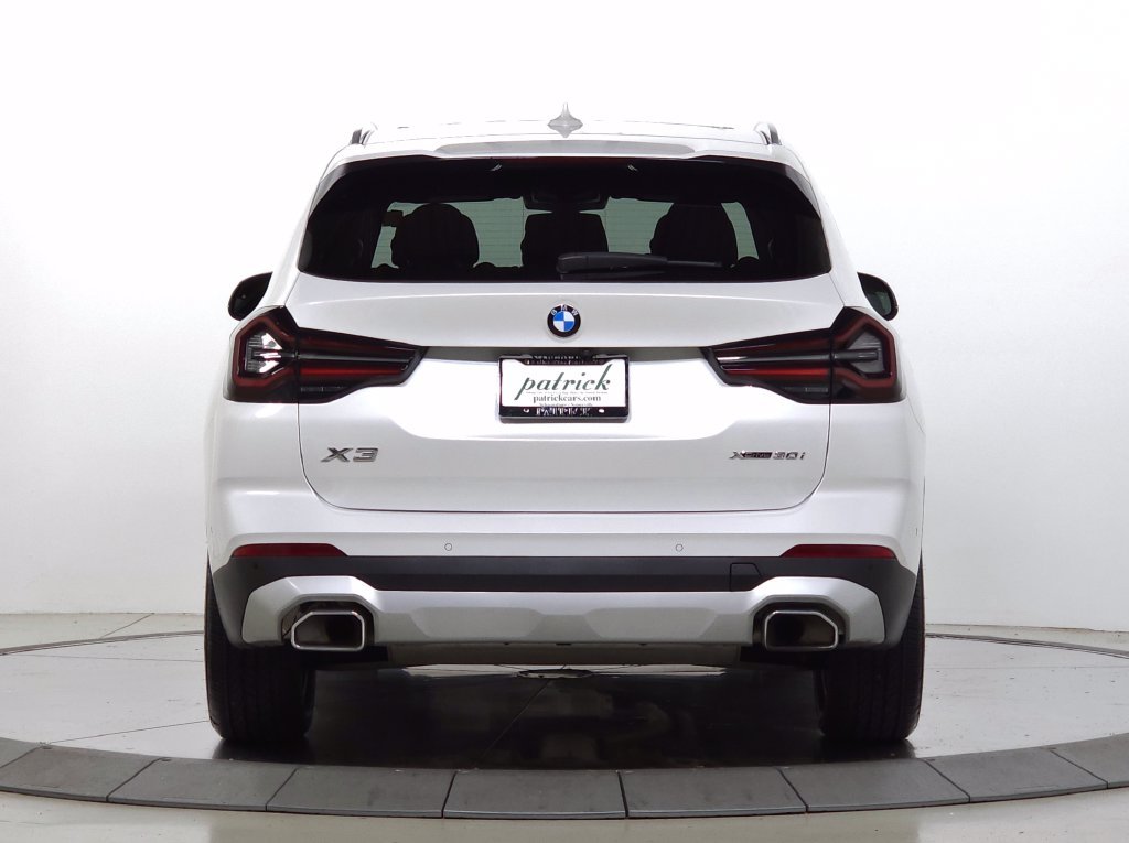 Used 2023 White BMW xDrive30i image 7