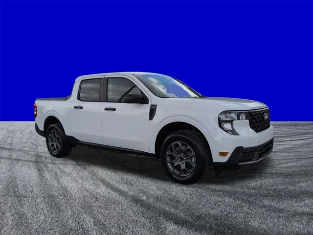 New 2026 Oxford White Ford XLT image 2