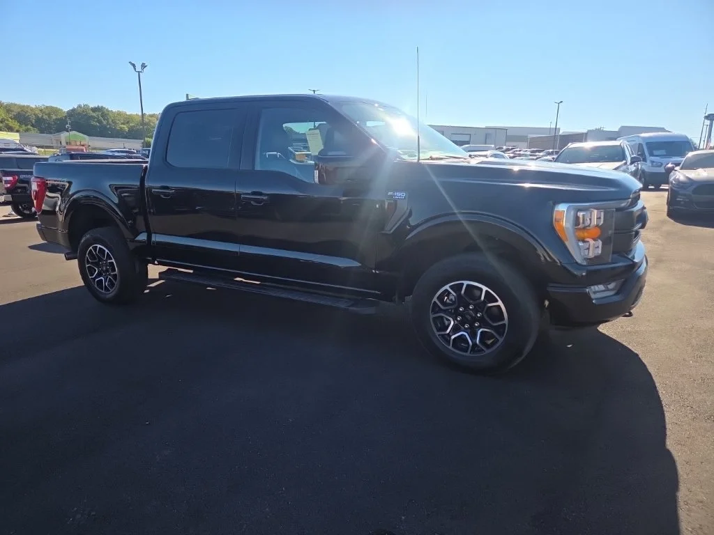 Used 2023 Black Ford Lariat image 17