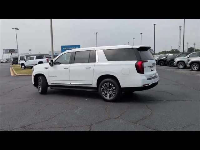 New 2026 Summit White GMC Elevation image 30