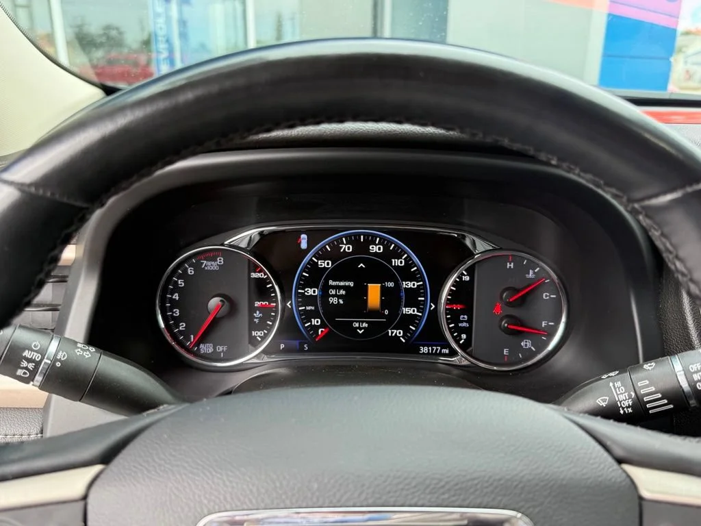 Used 2023 Summit White GMC Denali image 23
