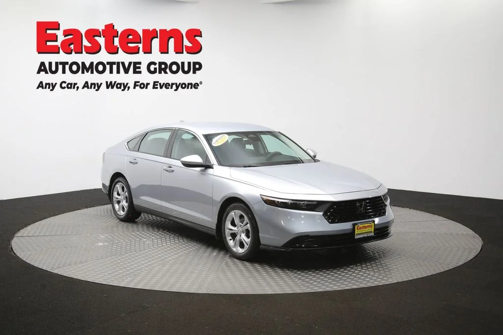 Used 2025 Silver Honda LX image 49