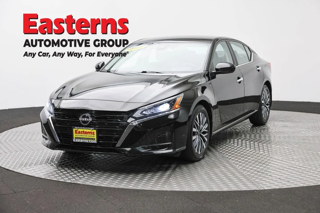 Used 2023 Black Nissan 2.5 SV image 1