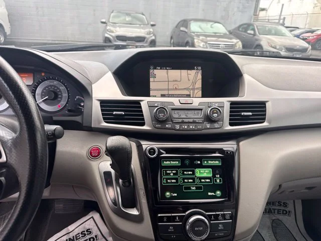 Used 2016 Silver Honda Touring Elite image 19