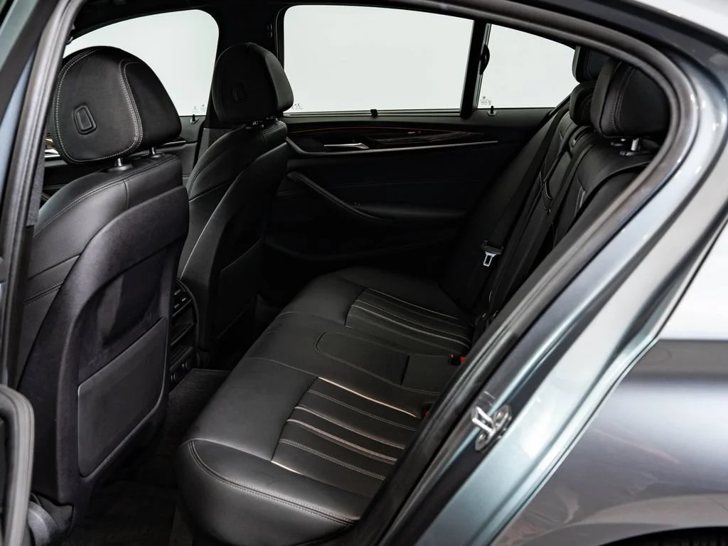 Used 2019 Bluestone Metallic BMW 540i xDrive image 42