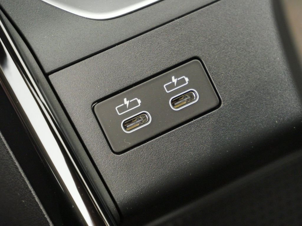 New 2026 Space Silver Metallic BMW xDrive28i image 48