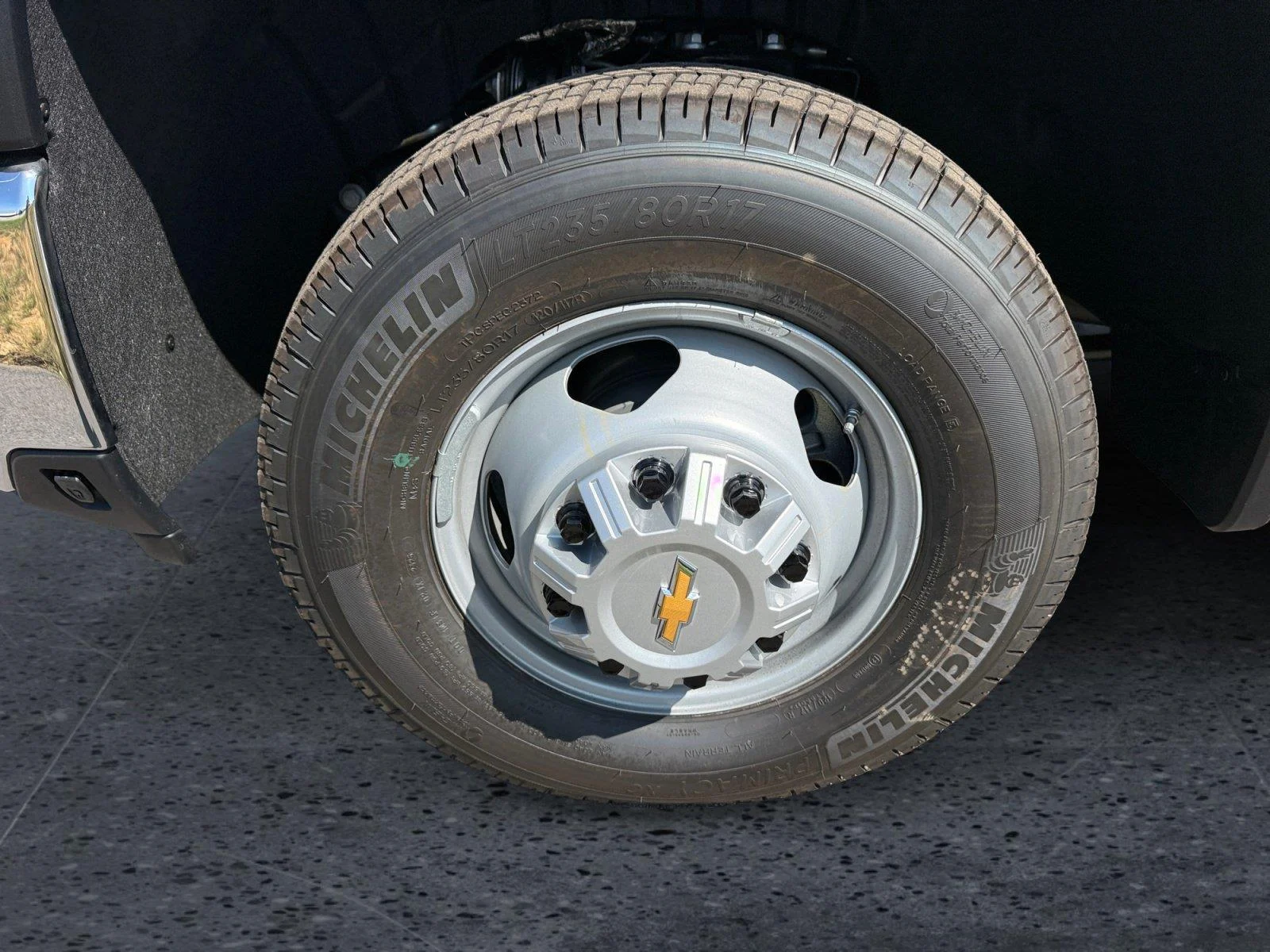 New 2026 Summit White Chevrolet Work Truck image 9