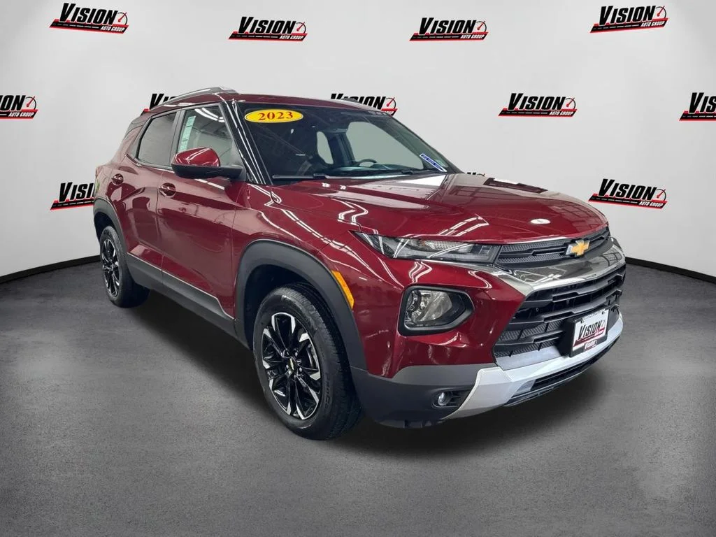 Used 2023 Red Chevrolet LT image 3