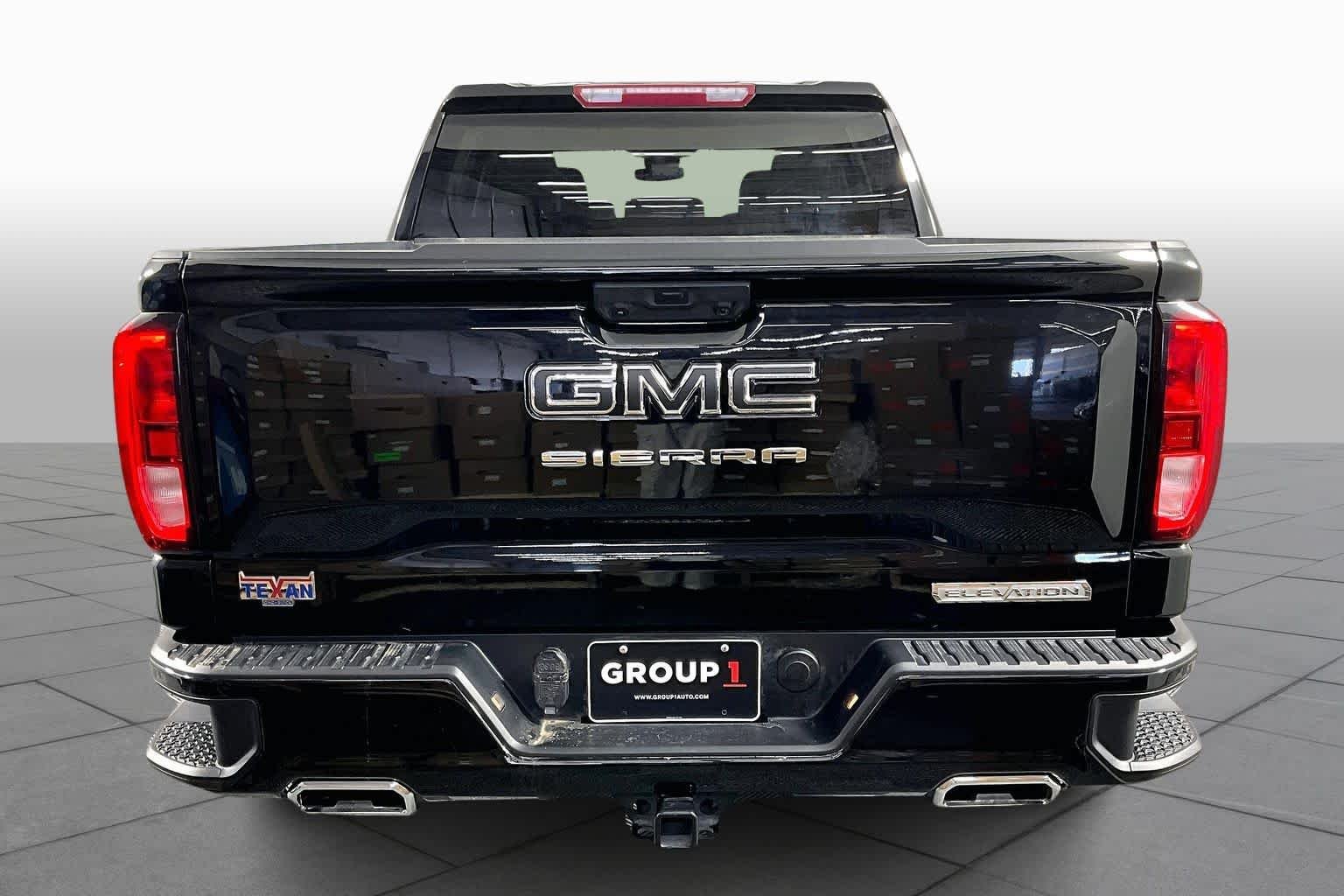 Used 2024 Onyx Black GMC Elevation image 5