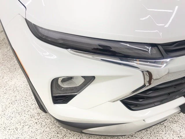 Used 2025 White Chevrolet LT image 9