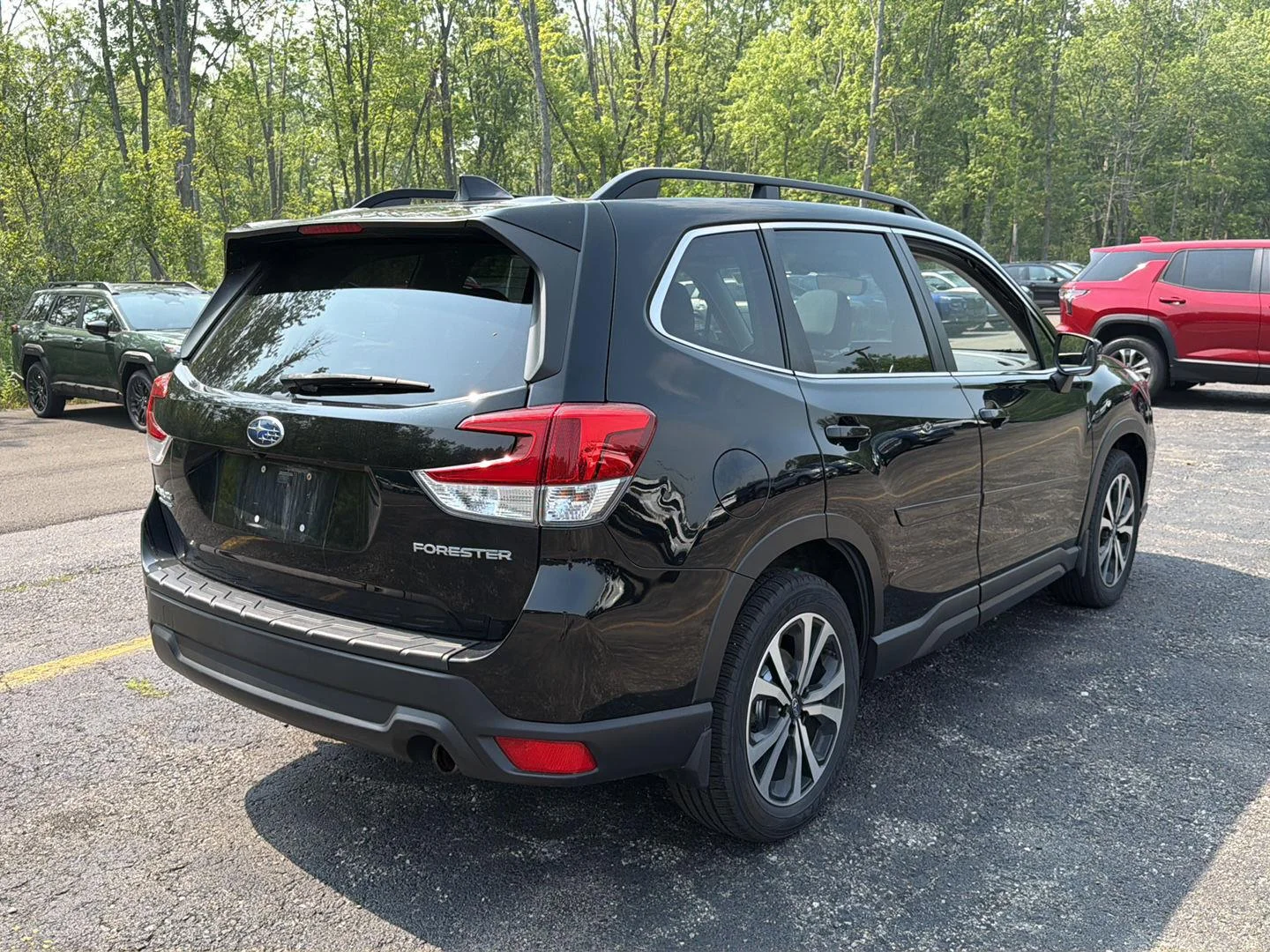 Used 2021 Crystal Black Silica Subaru Limited image 8