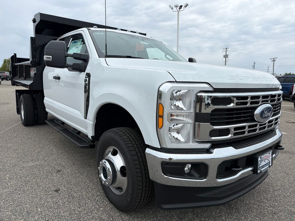 New 2026 Oxford White Ford F-350® XL image 1