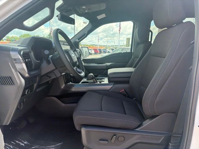 New 2026 Oxford White Ford XLT image 19