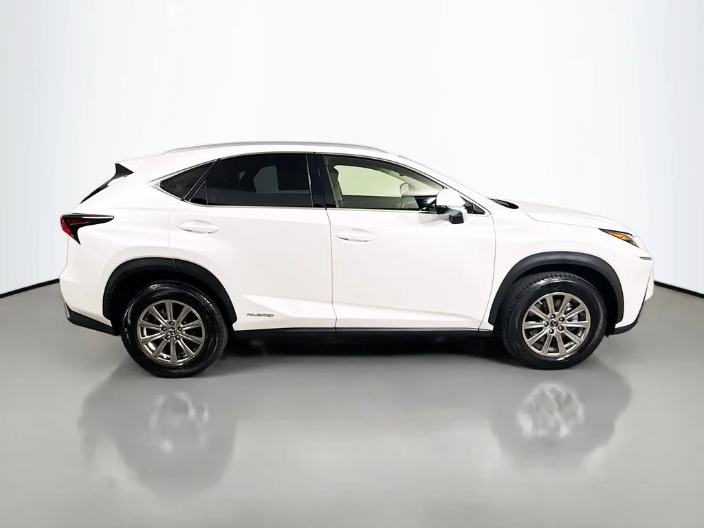 Used 2021 Eminent White Pearl Lexus Base image 8