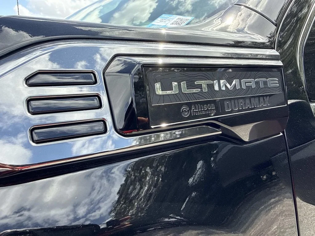 Used 2025 Black GMC Denali Ultimate image 12