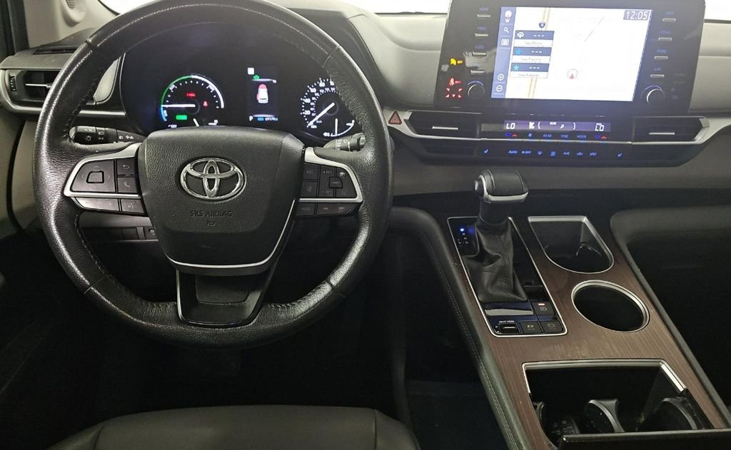 Used 2021 Gray Toyota XLE image 5