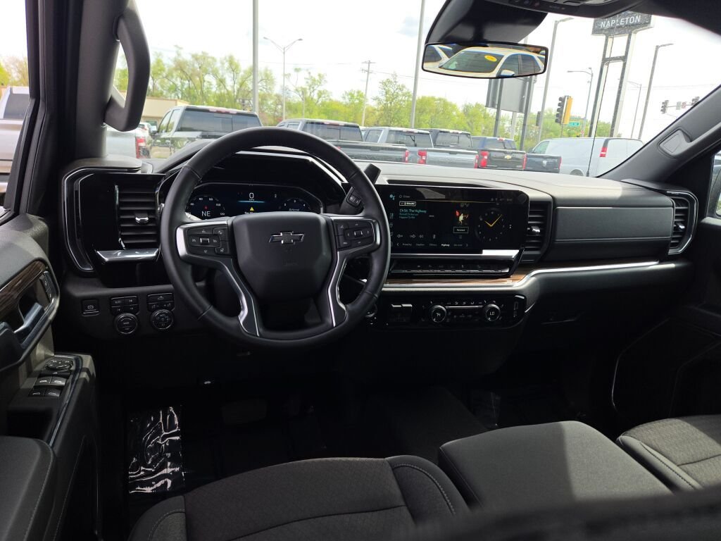 Used 2024 White Chevrolet RST image 19