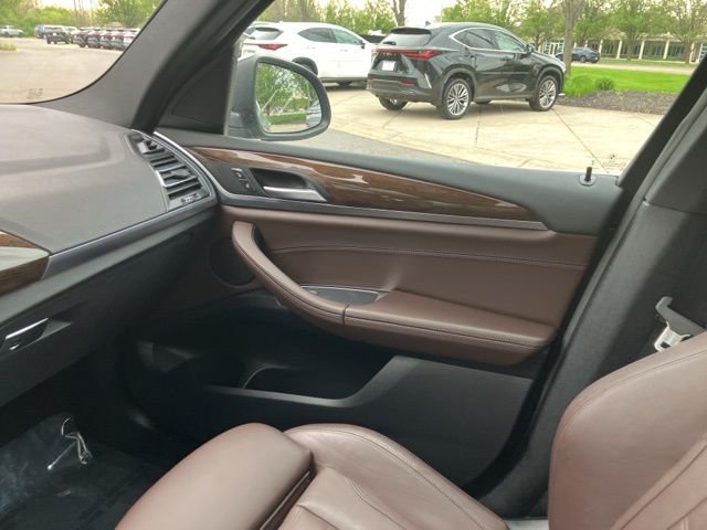 Used 2023 Gray BMW xDrive30i image 38