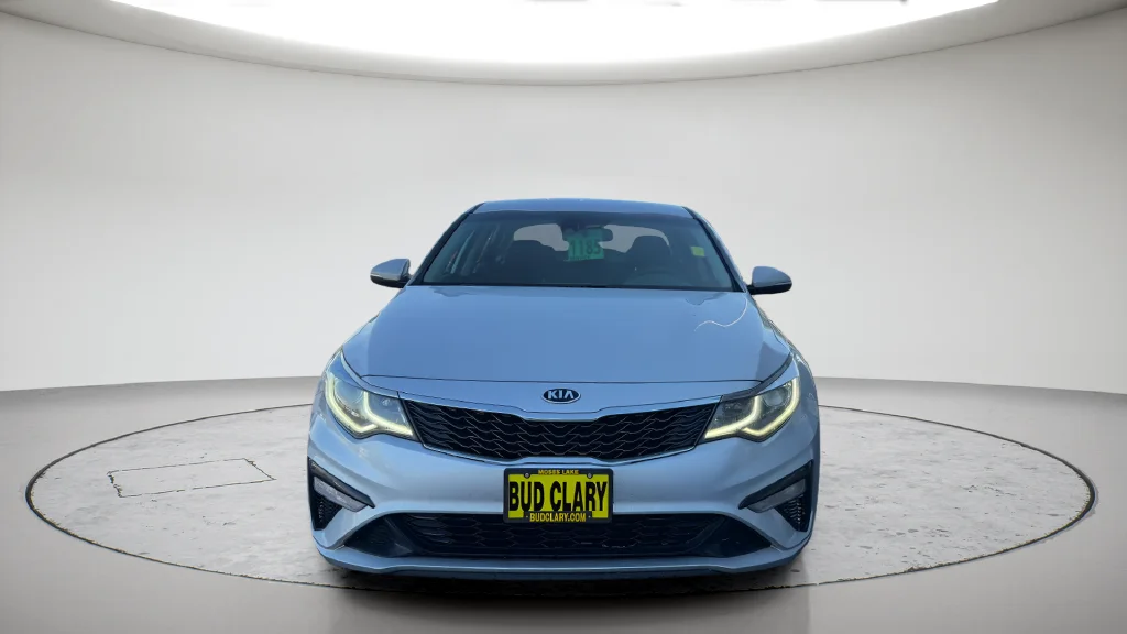 Used 2020 Silver Kia LX image 2