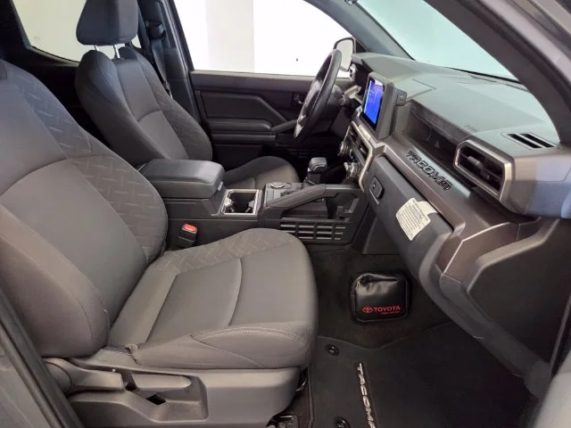 Used 2024  Toyota SR5 image 16