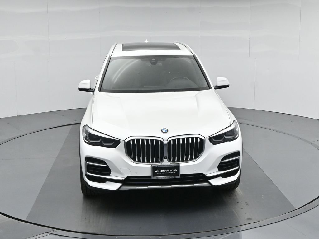 Certified Used 2023 White BMW sDrive40i image 47