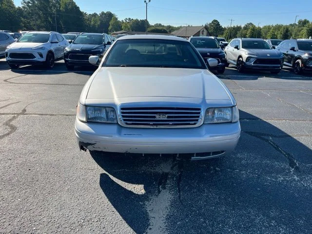 Used 2000  Ford LX image 28