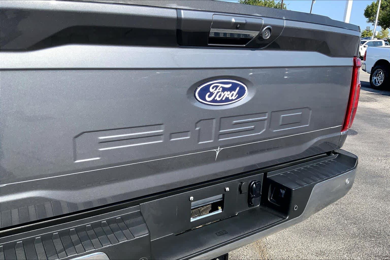 Used 2024 Carbonized Gray Metallic Ford LARIAT image 27