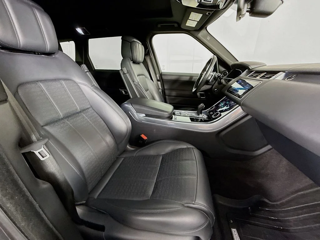 Used 2019 Ethereal Metallic Land Rover HSE Dynamic image 24