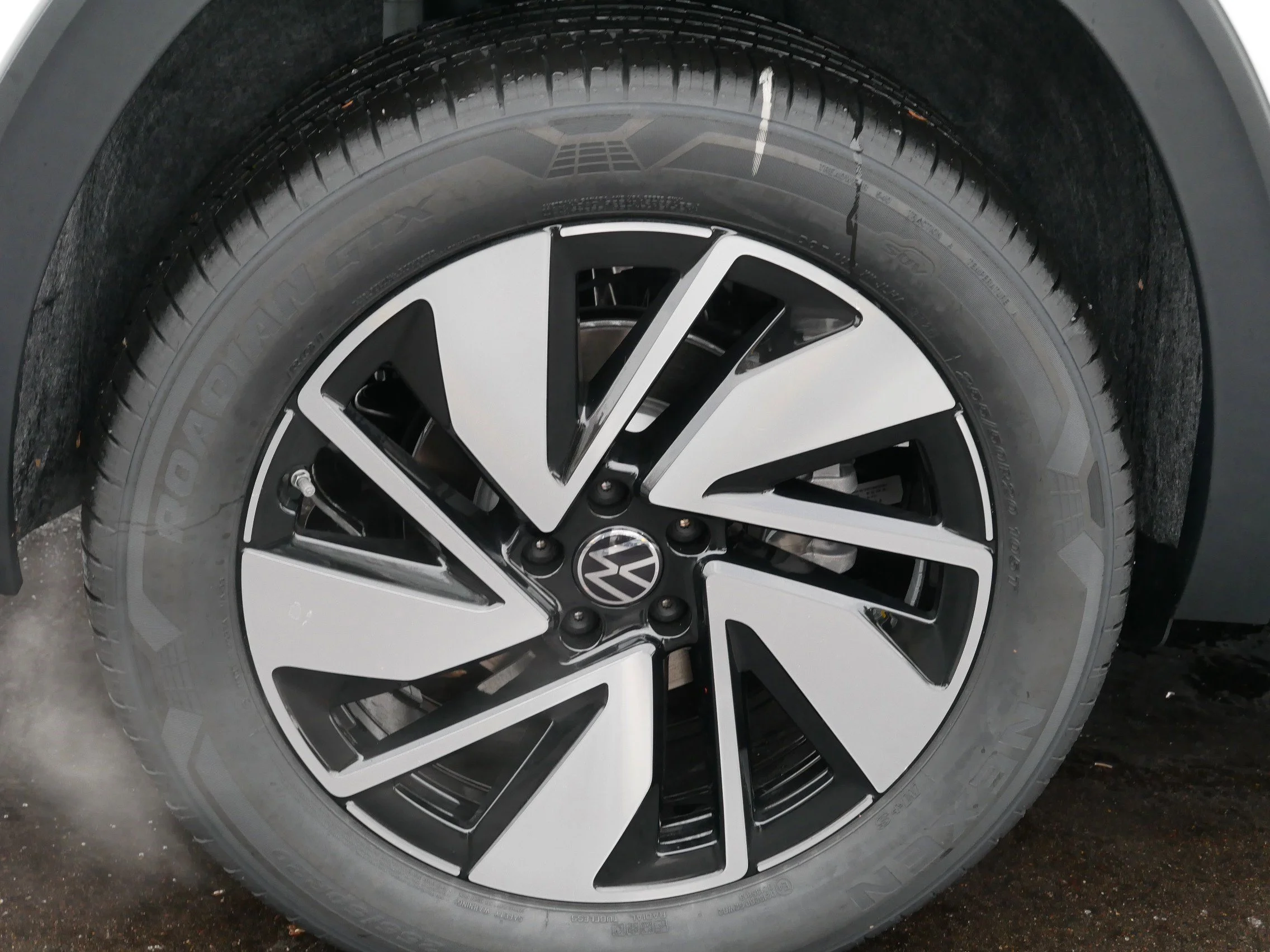 New 2026 Opal White Pearl Volkswagen 2.0T SEL image 5