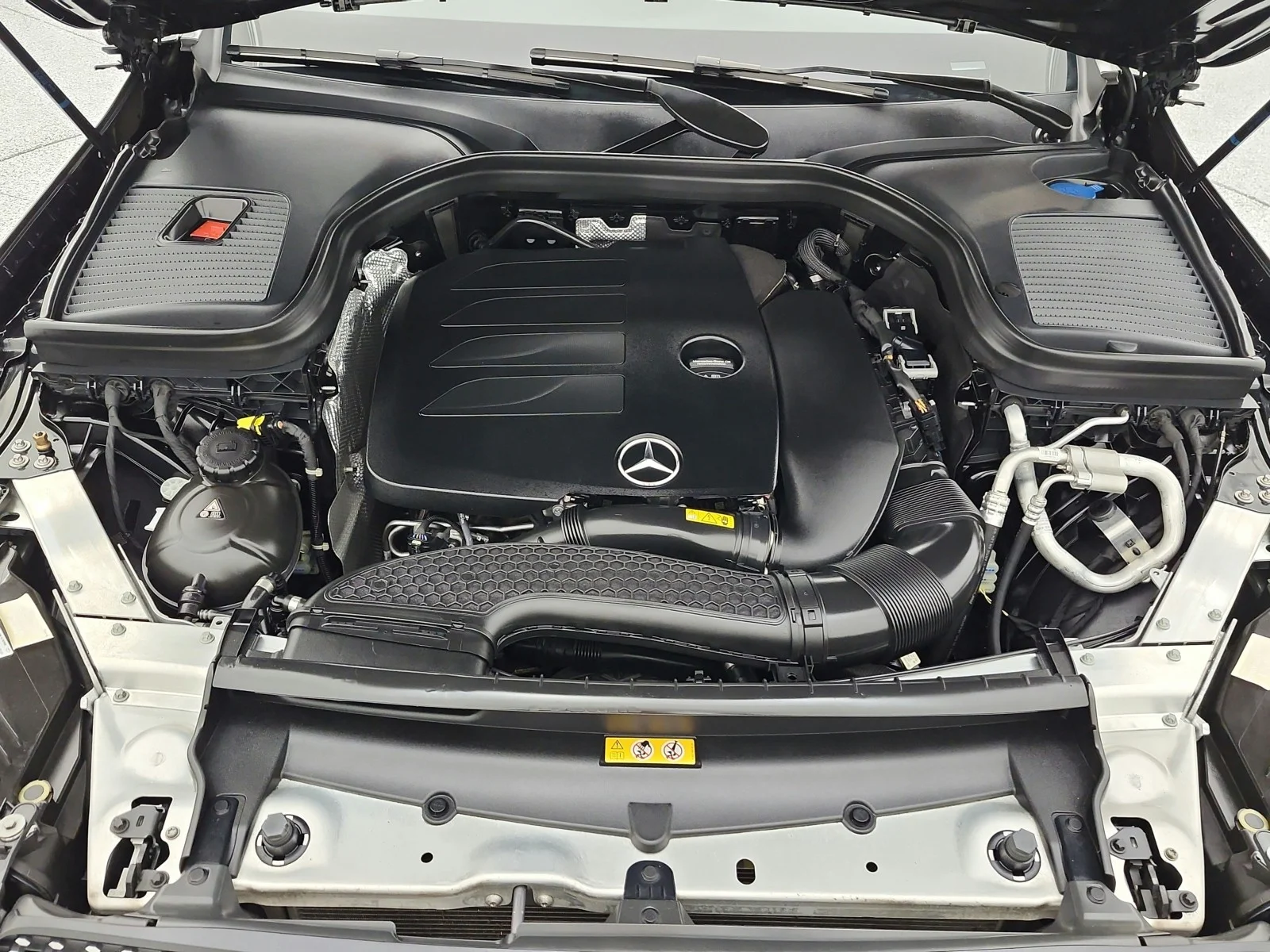 Used 2023 Black Mercedes-Benz GLC 300 4MATIC® Coupe image 23