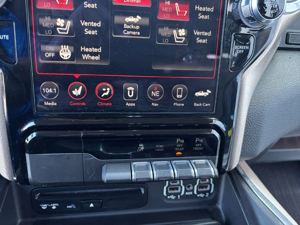 Used 2019 Black Ram Laramie image 38