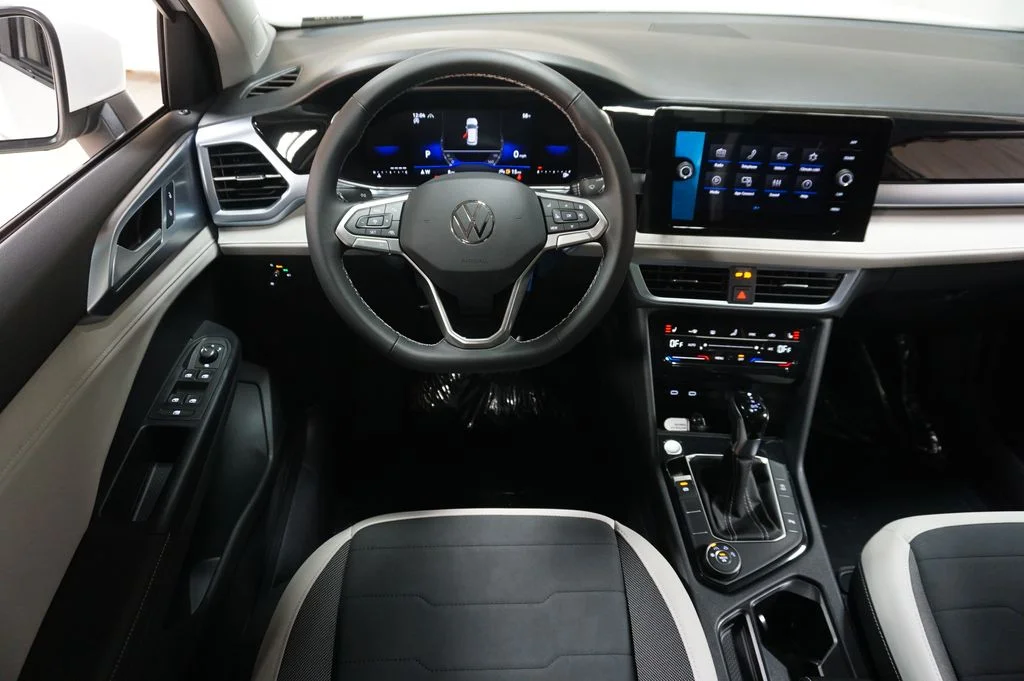 New 2026 Pure White Volkswagen 1.5T SE image 12