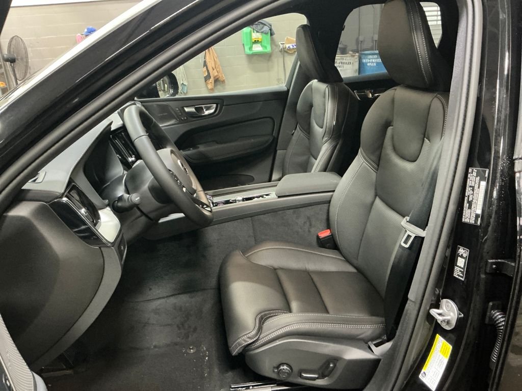 New 2026 Black Volvo B5 Ultra Black Edition image 10