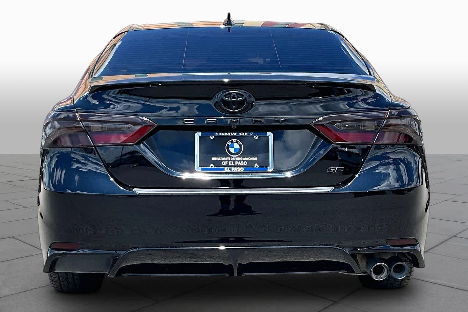 Used 2022 Midnight Black Metallic Toyota SE image 4