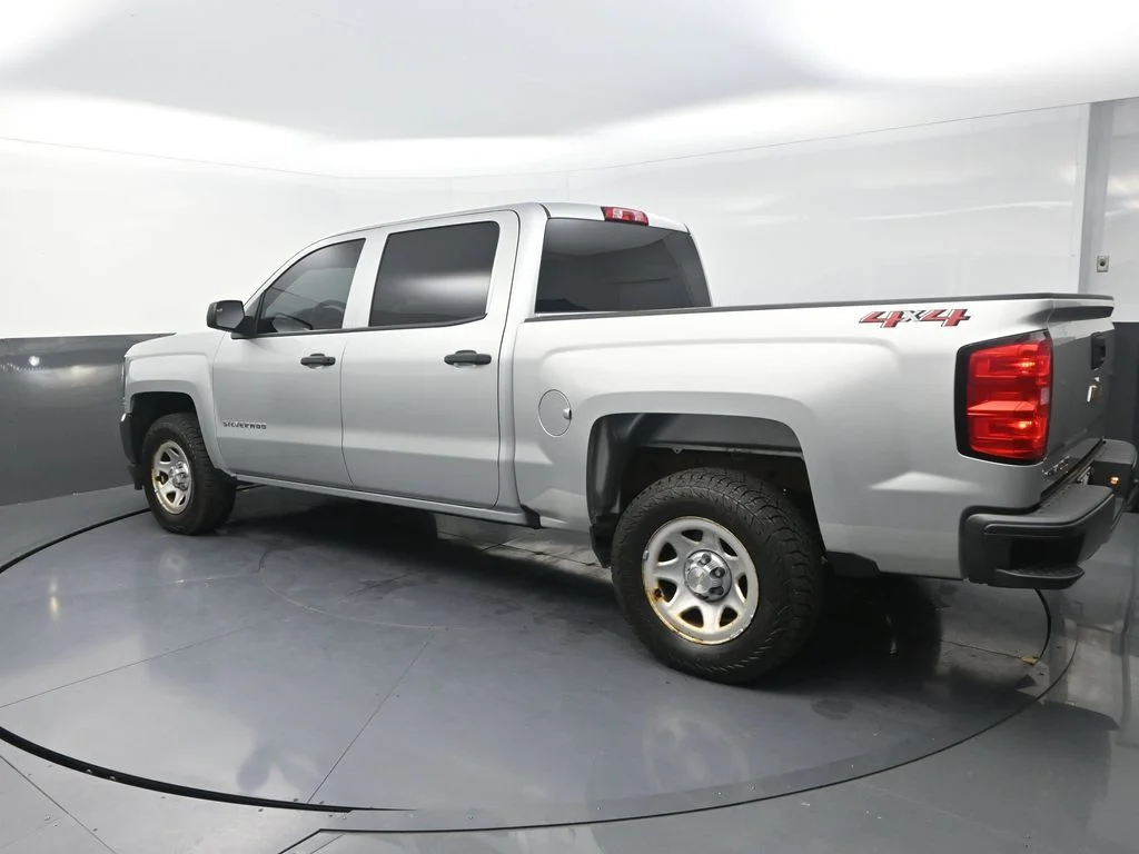 Used 2018 Silver Chevrolet WT image 8