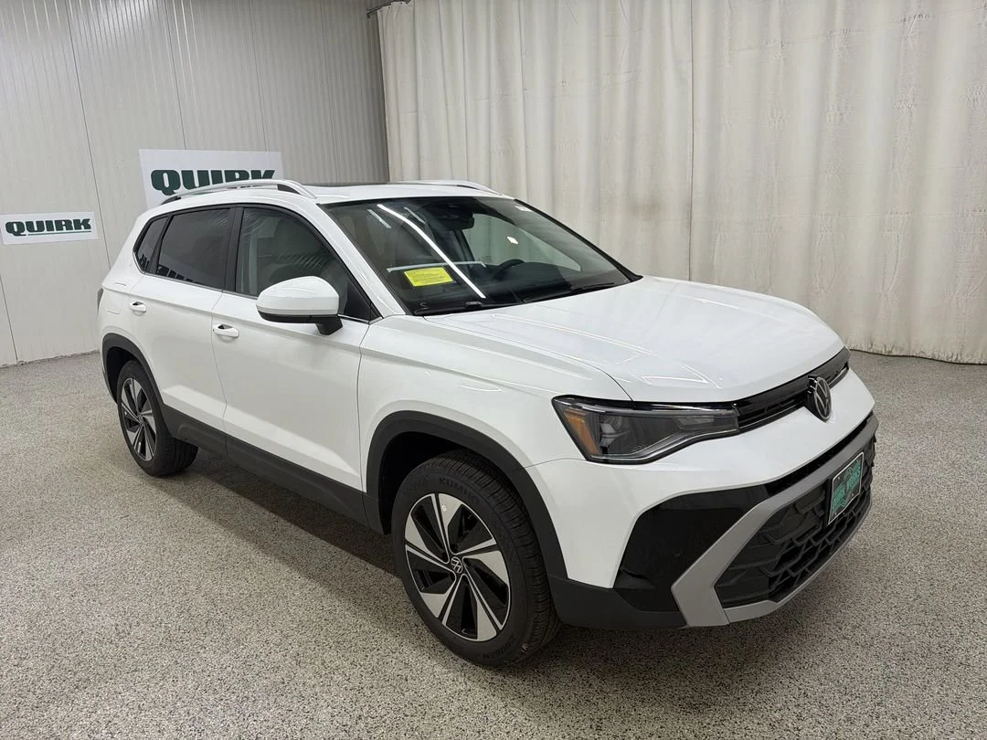 2026 Volkswagen Taos 1.5T SE 4Motion's photo