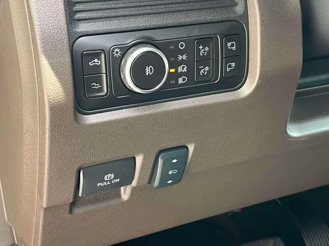 New 2026 Agate Black Metallic Ford F-350® King Ranch® image 25