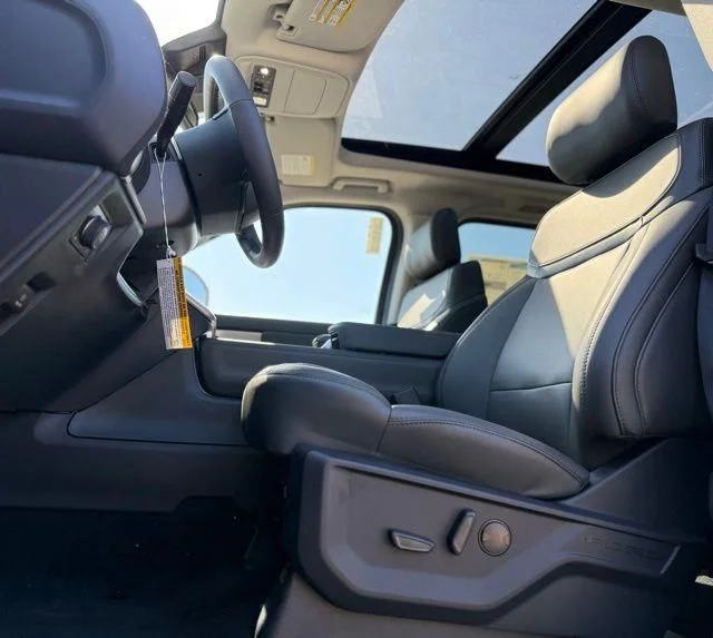 New 2026 Agate Black Metallic Ford Active image 16