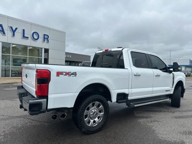Used 2023 Oxford White Ford Lariat image 19