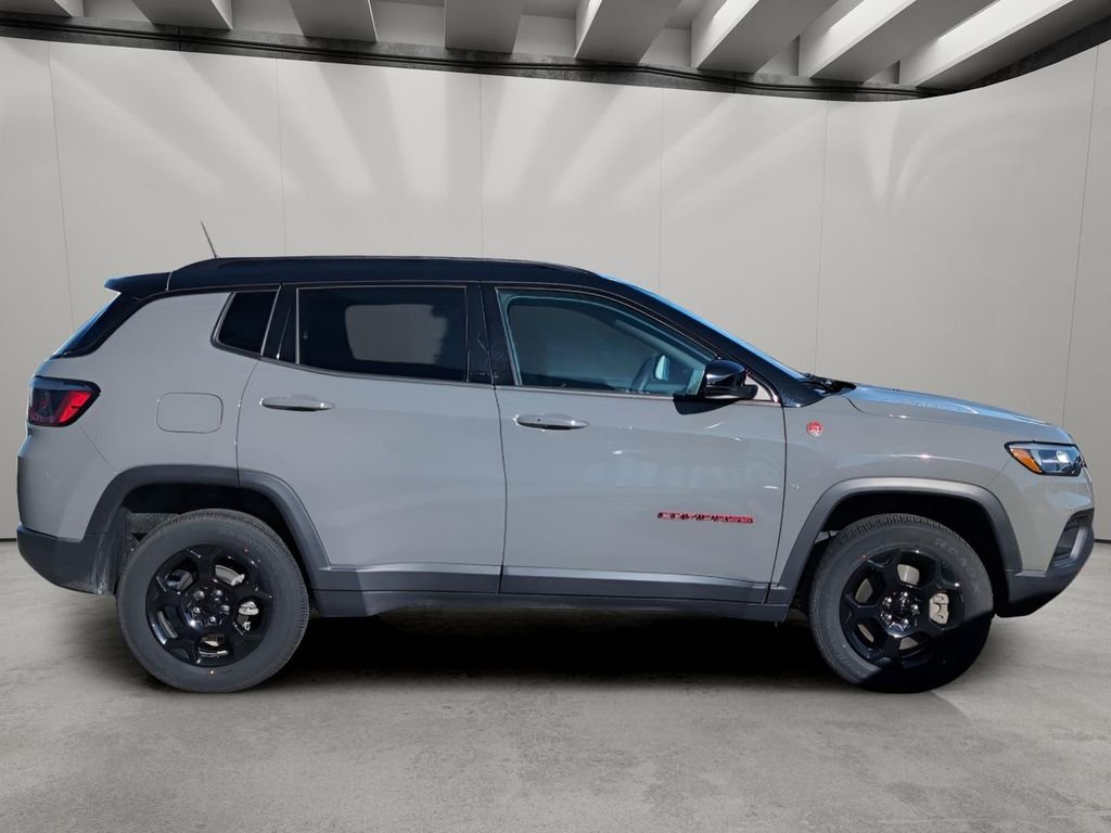 Used 2023 Gray Jeep Trailhawk image 6