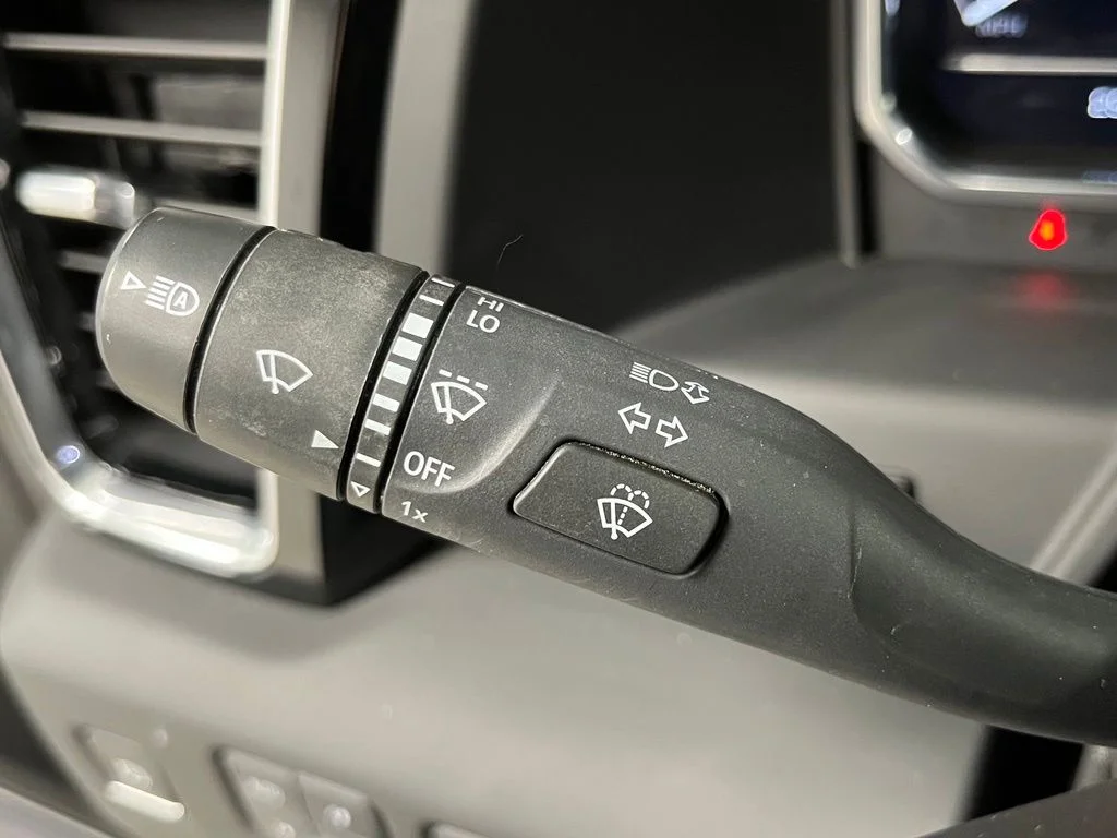 Used 2025 Black GMC Denali Ultimate image 31